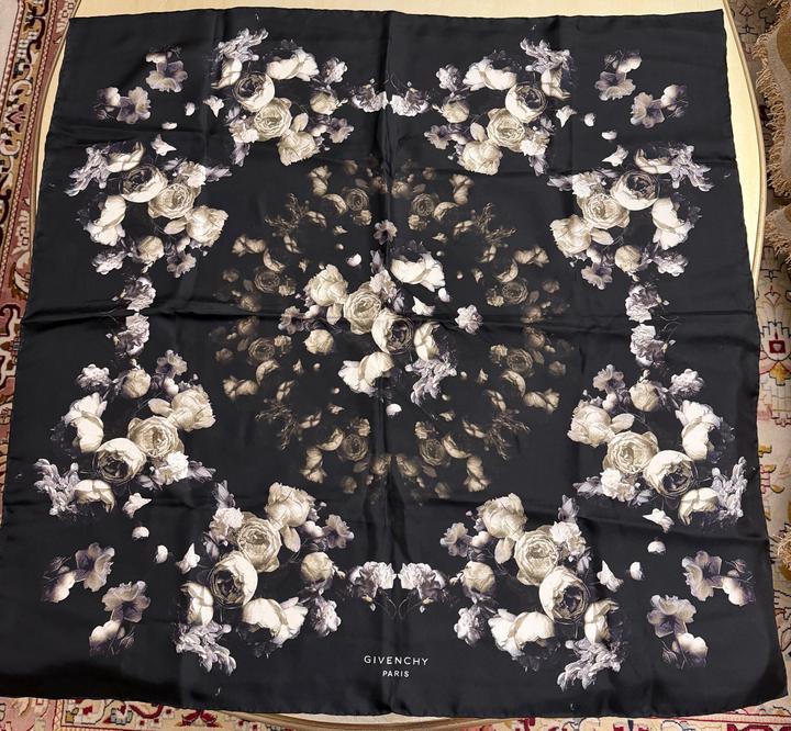 Платок Givenchy с цветочным принтом