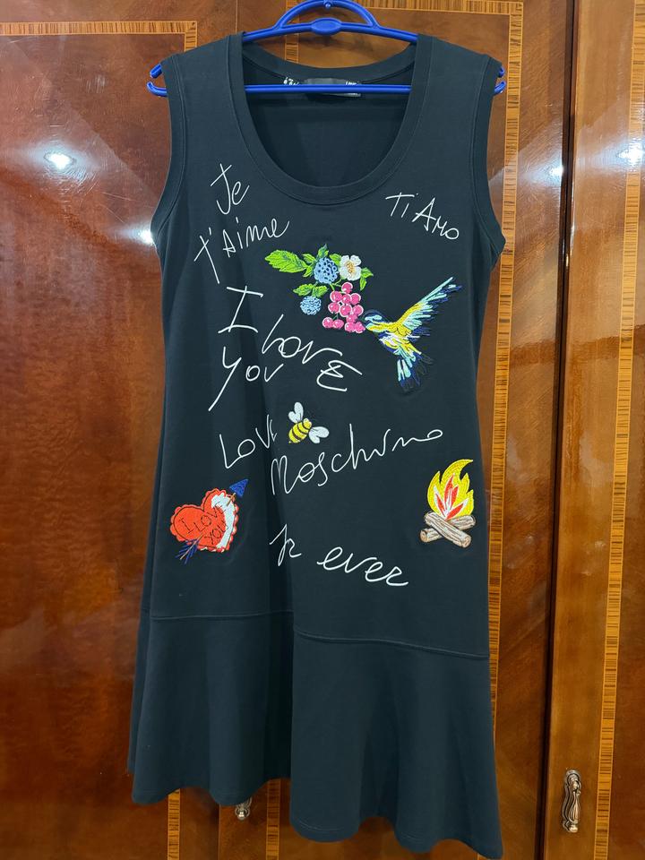 Love Moschino