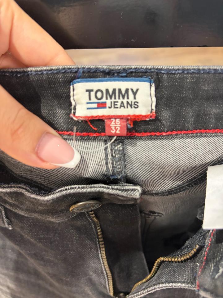 Tommy Hilfiger