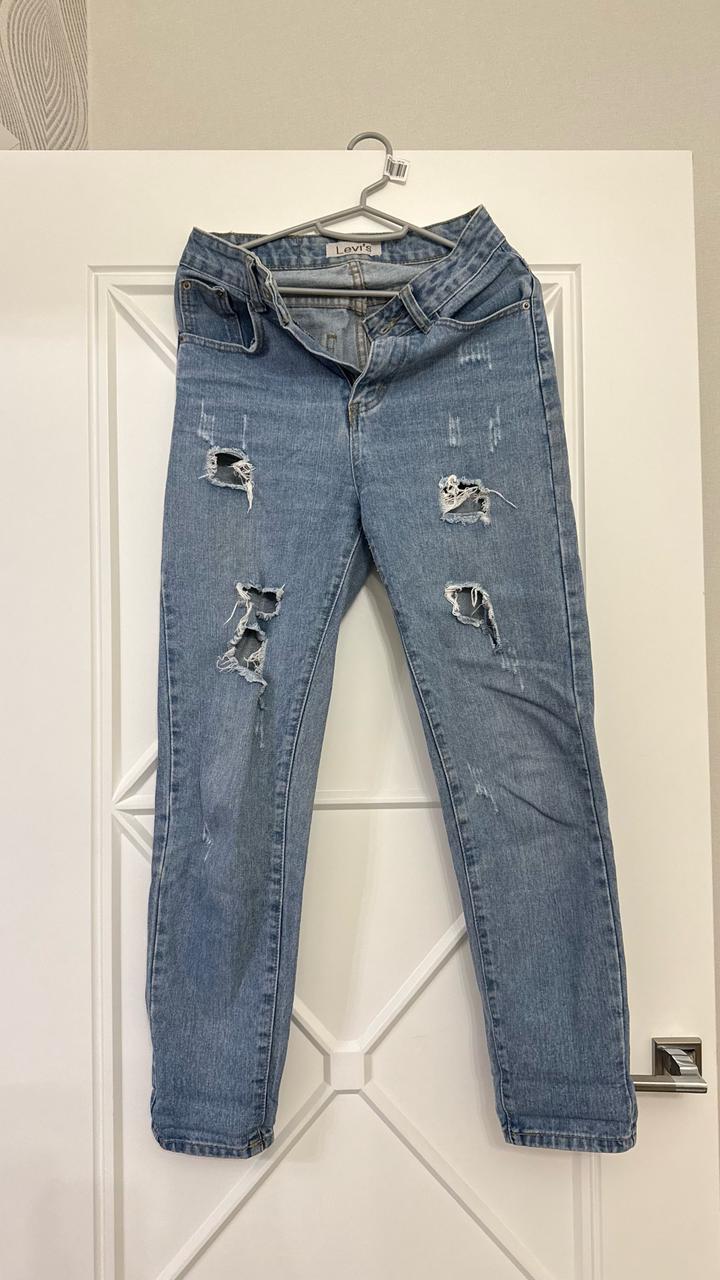 Levi's
