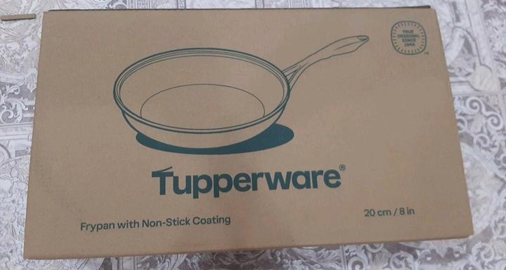 Новая сковорода Tupperware d20