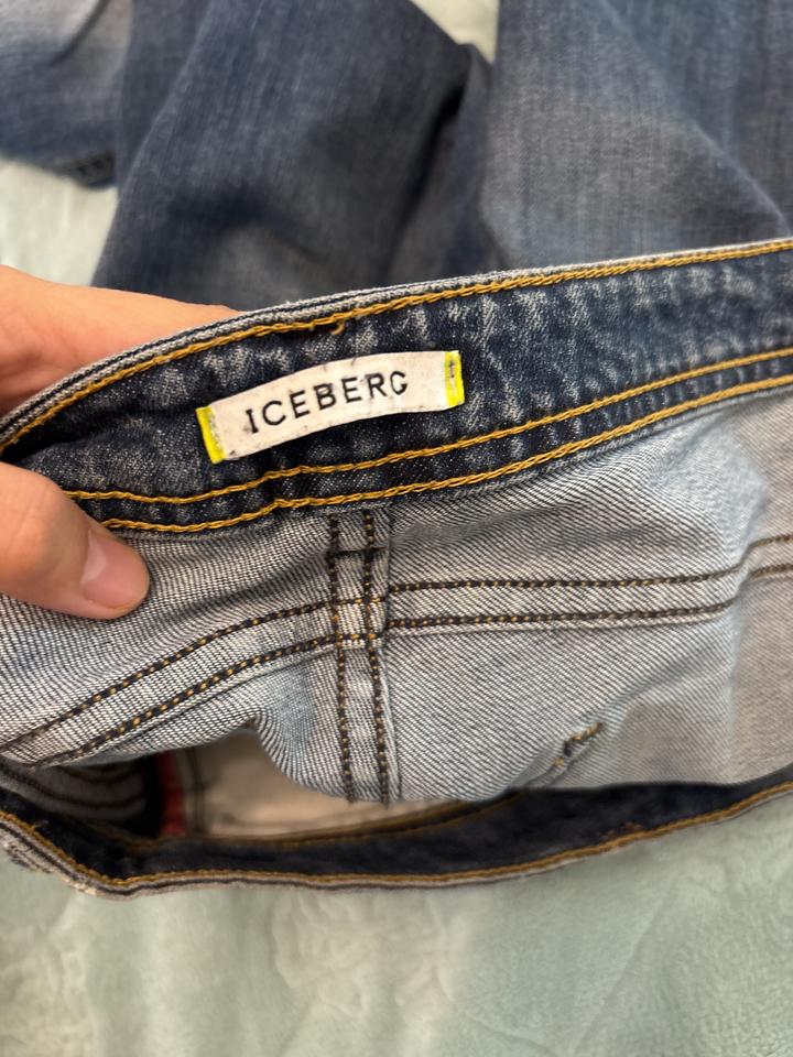 Джинсы ICEBERG