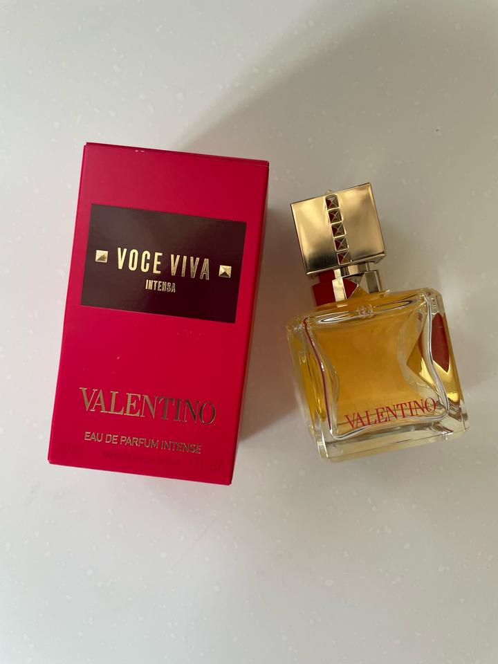 Парфюм Valentino Voce Viva Intensa