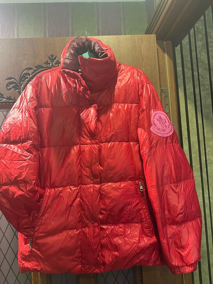 Пуховик Moncler