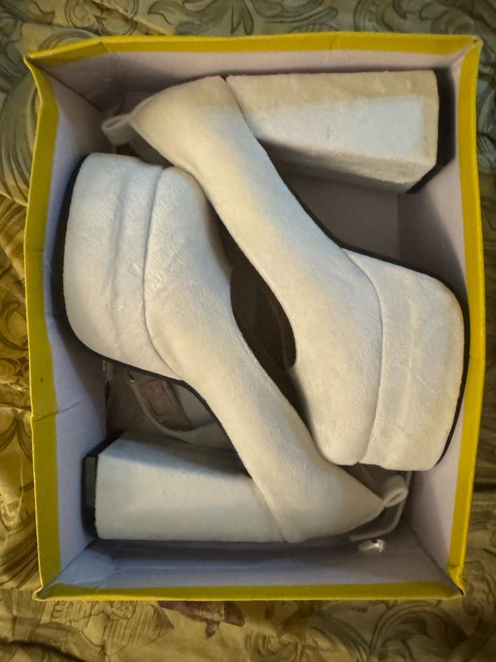 Нет бренда
