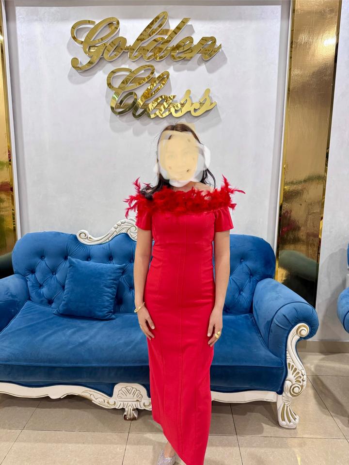 Zara Красное вечернее платье с отделкой перьями