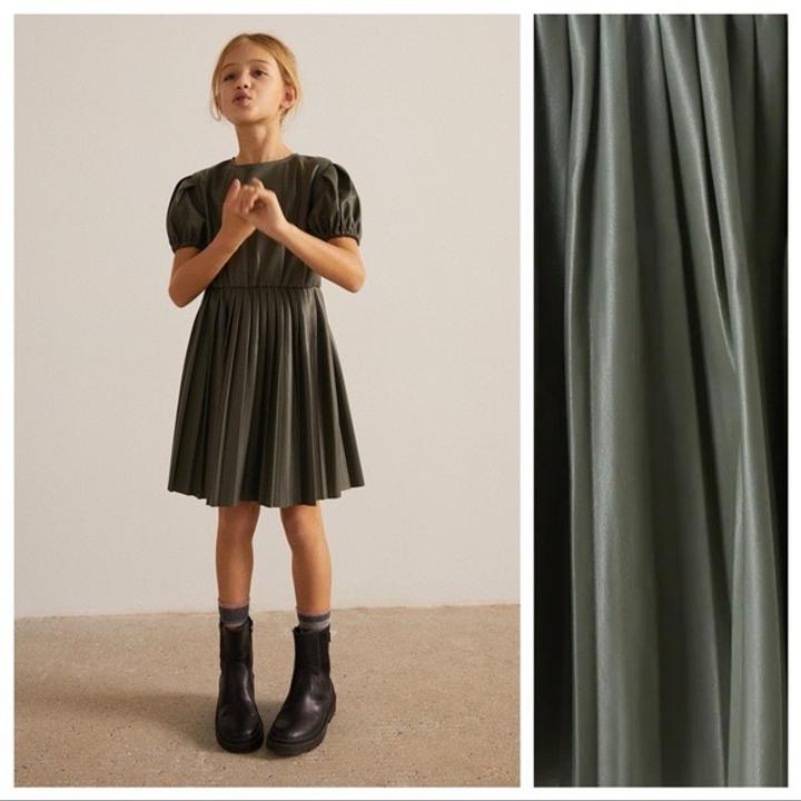 Детское платье ZARA из искусственной кожи