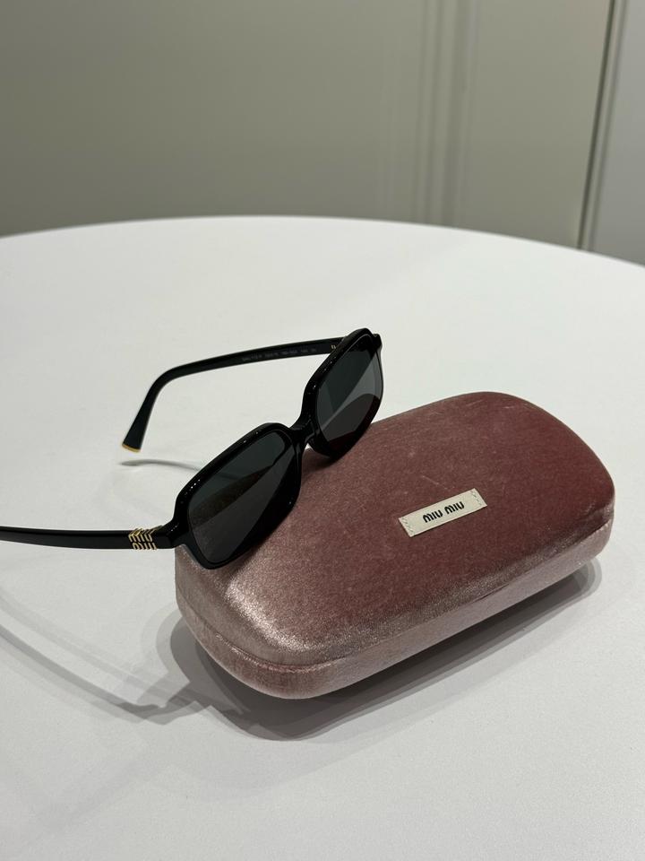 Miu Miu солнцезащитные очки