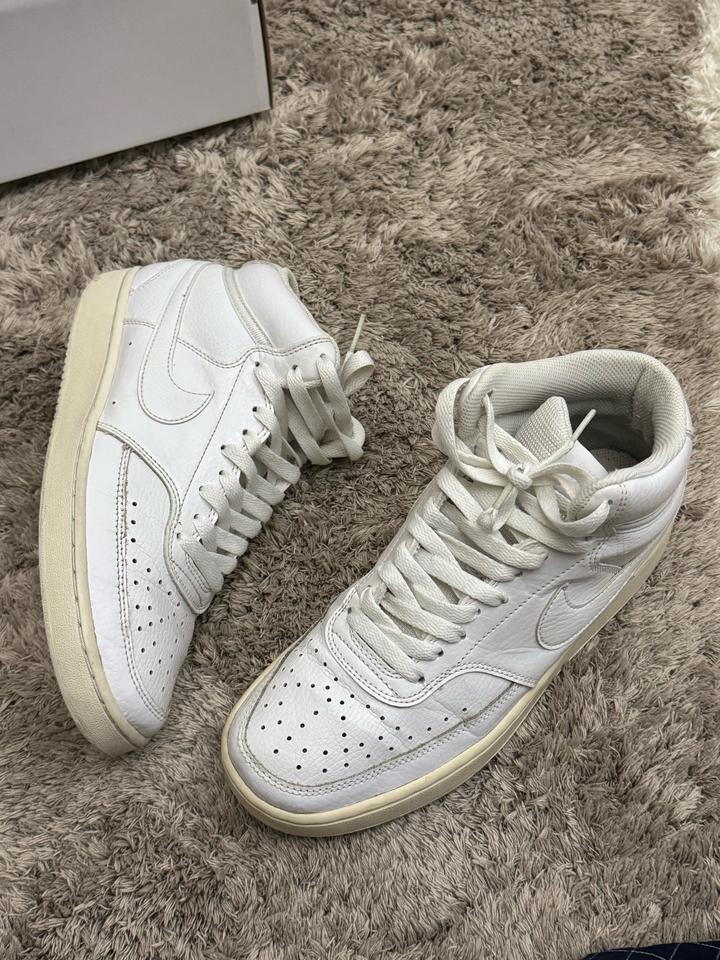 Кроссовки Nike