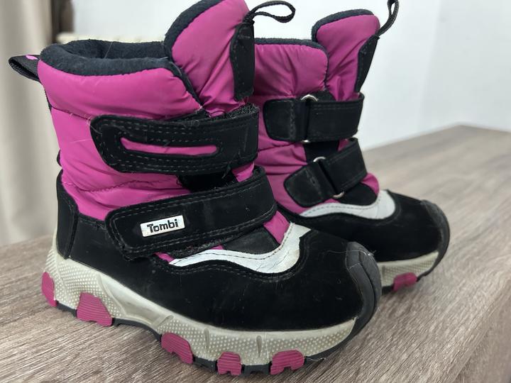 Tombi