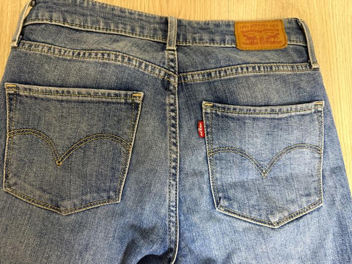 Джинсы Levi's 721 High Rise Skinny