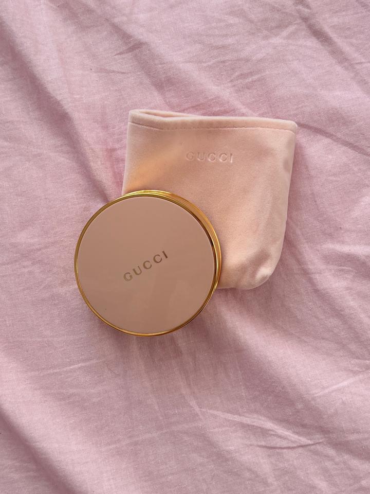 Компактная пудра Gucci Poudre De Beauté Mat Naturel