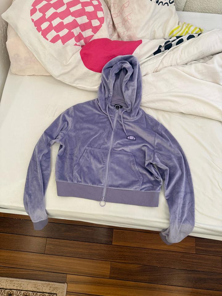 Ellesse