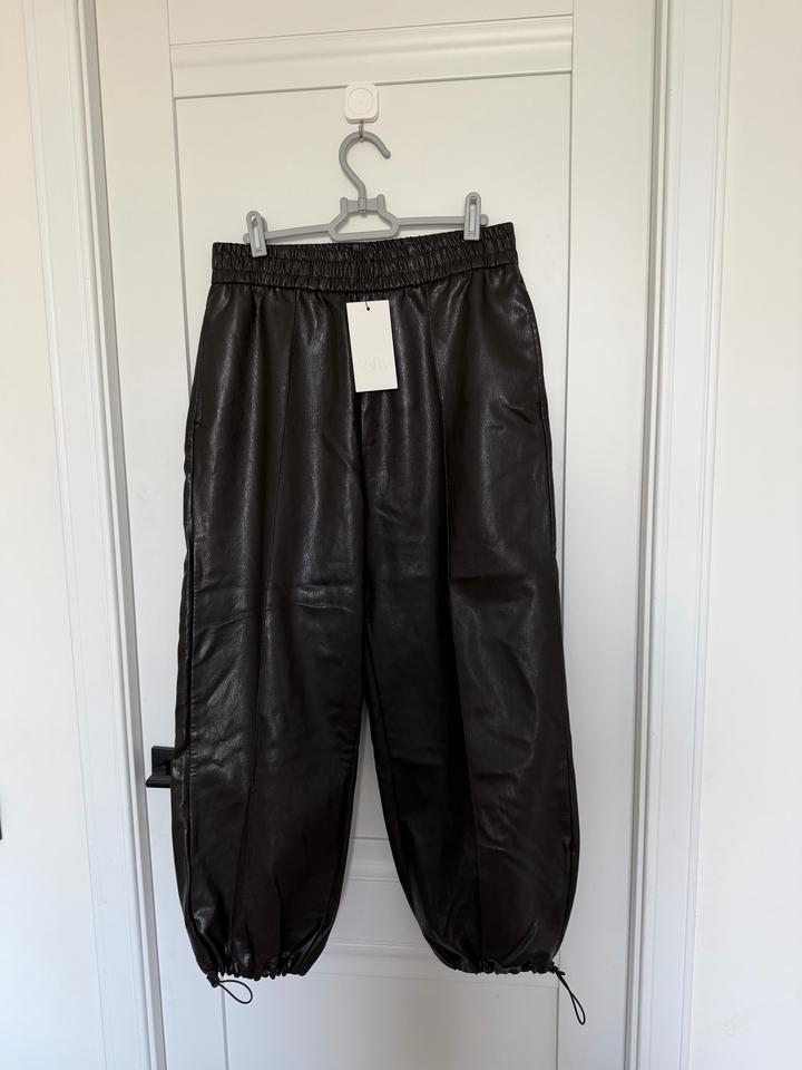 Брюки Zara из экокожи