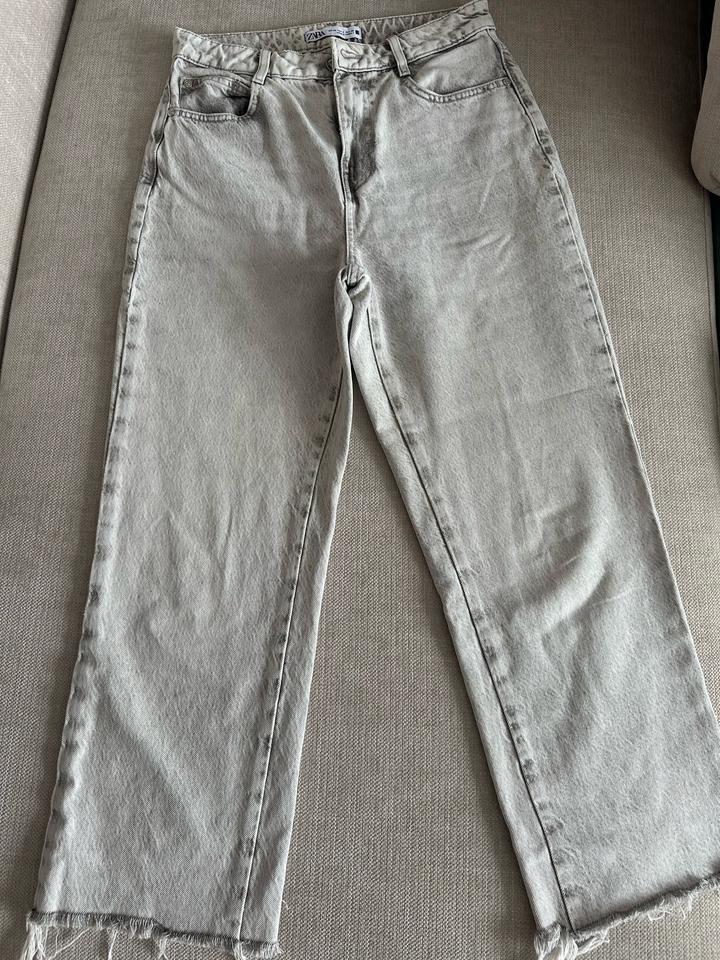 Джинсы ZARA