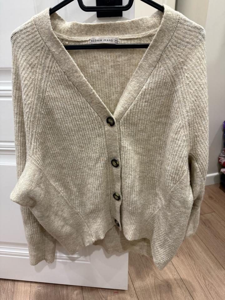 GLO jeans