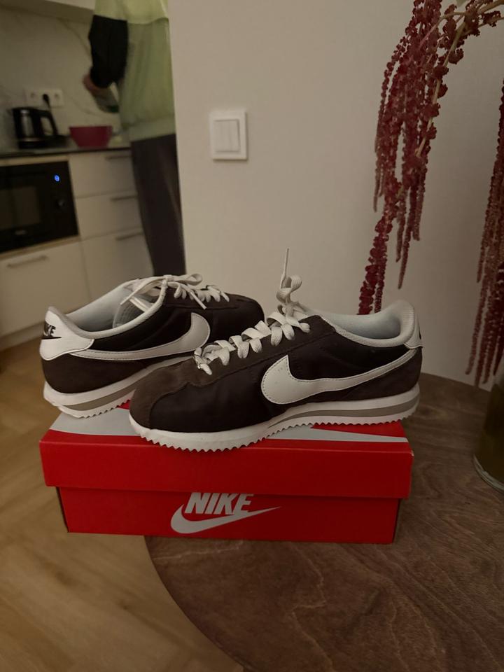 Nike