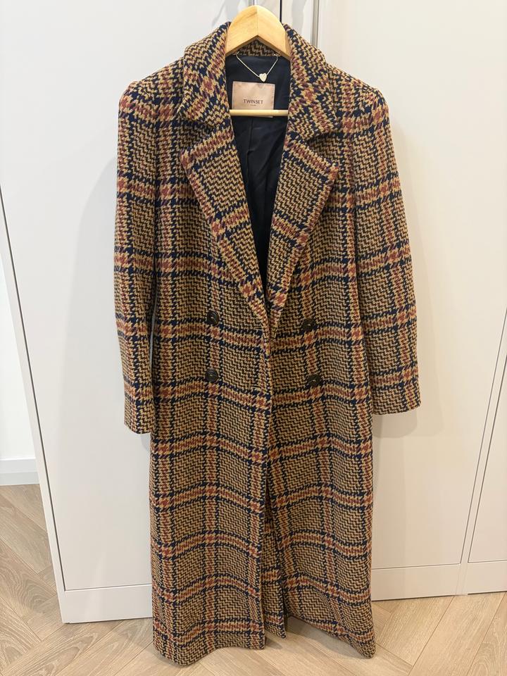 TwinSet Milano Пальто