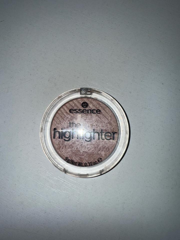 Хайлайтер essence the highlighter