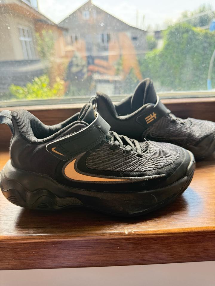 Кроссовки Nike