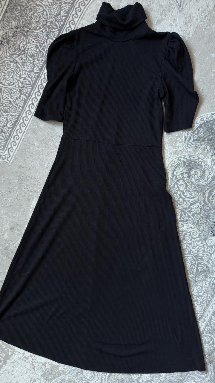 Zara Платье-водолазка в рубчик