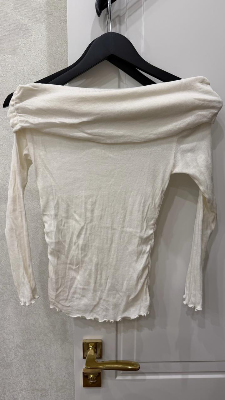 Топ с открытыми плечами Zara