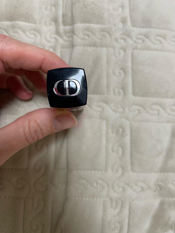 Губная помада Dior