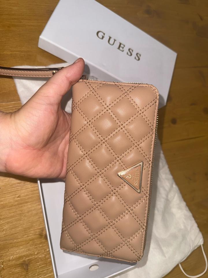 Кошелек GUESS