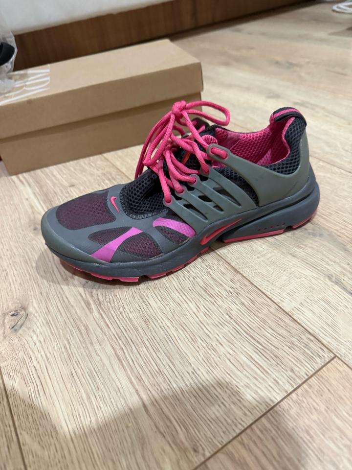 Nike