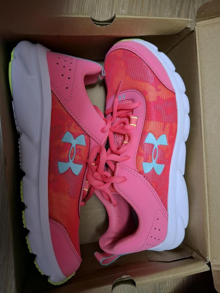 Under Armour Кроссовки женские оригинал