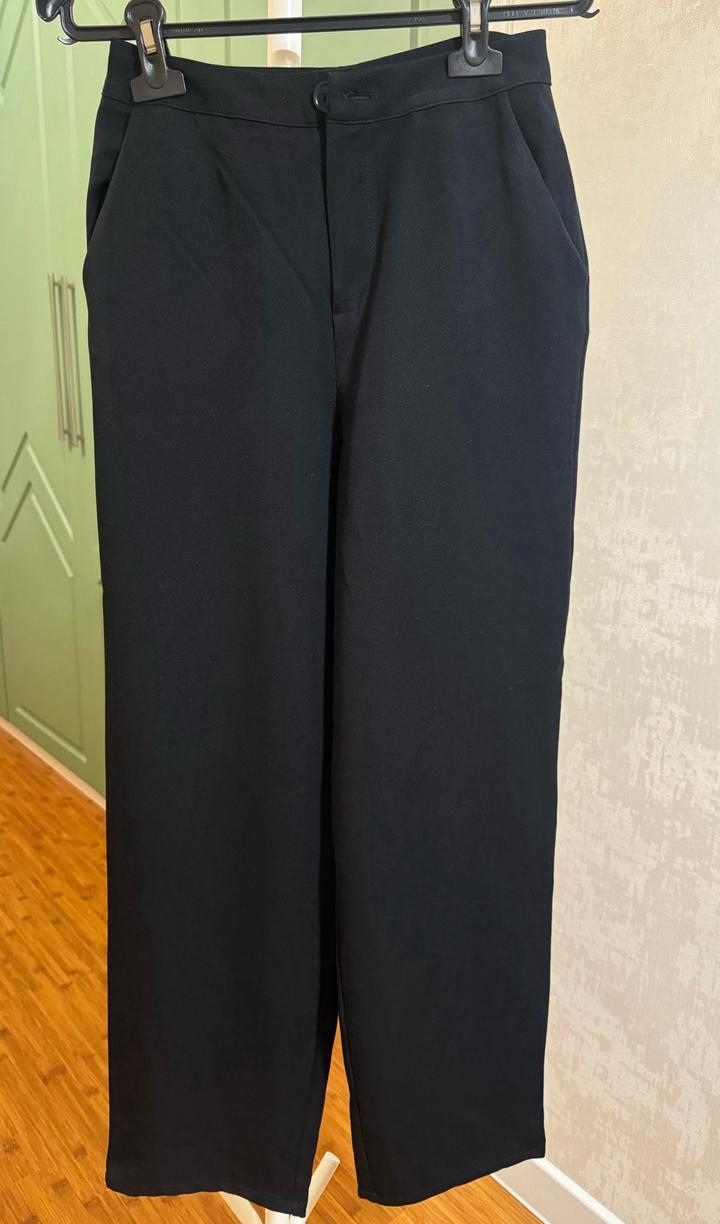 Черные брюки tezenis