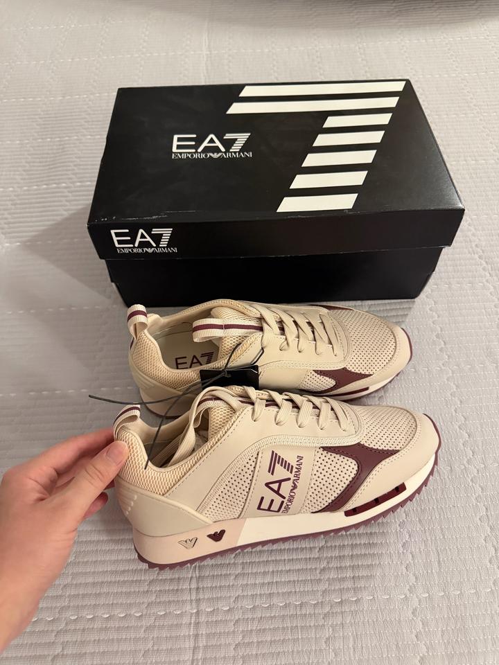 EA7