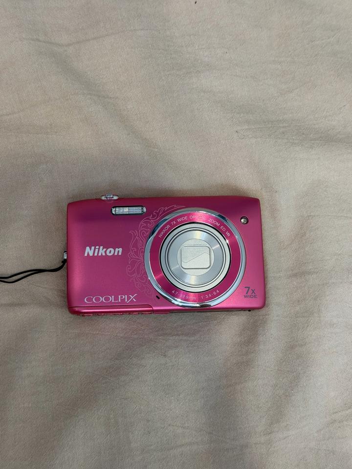 Цифровой фотоаппарат Nikon Coolpix S3500