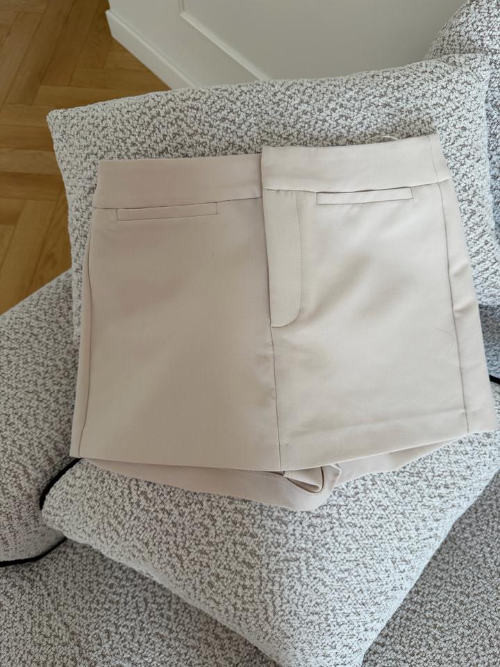 Шорты ZARA