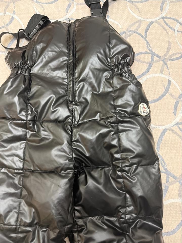 Утепленный комбинезон Moncler