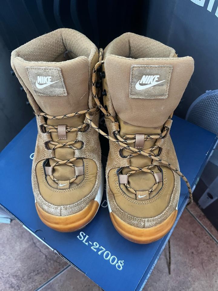 Nike