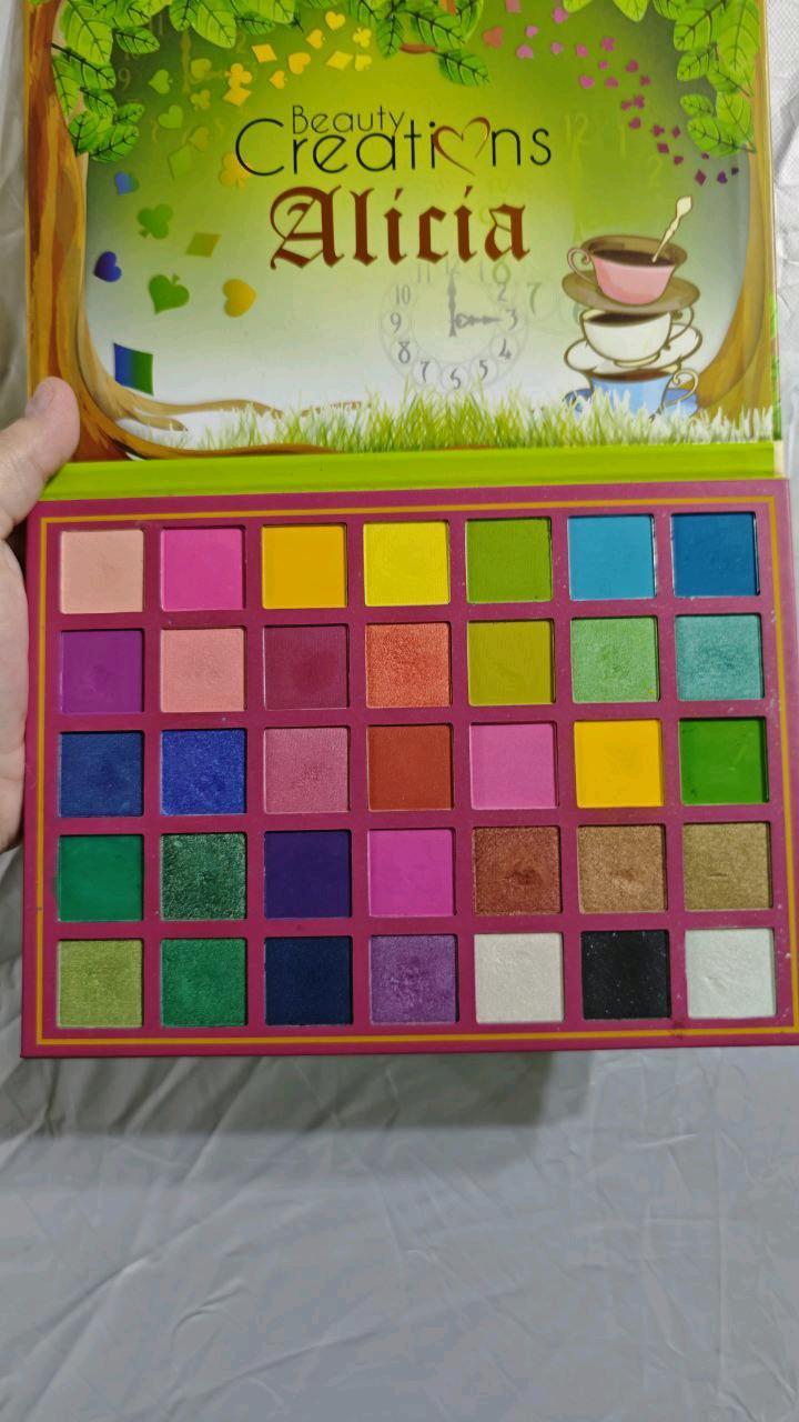 BEAUTY CREATIONS Яркие тени