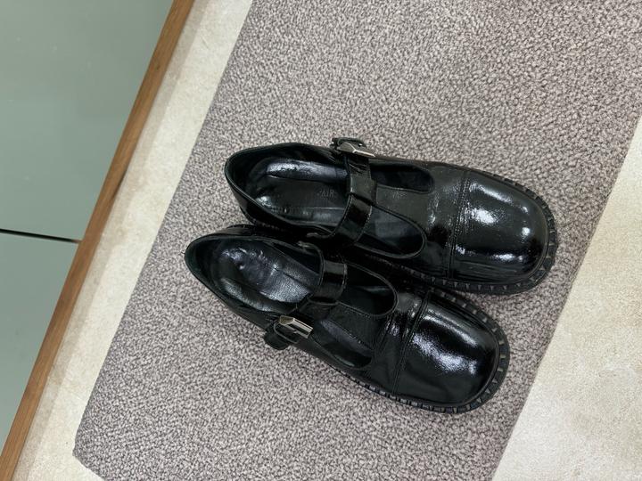 Perfect Pairs Туфли с ремешком t-strap