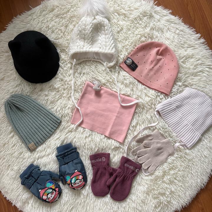 Zara Шапки и варежки на 3-4г(50-52р)