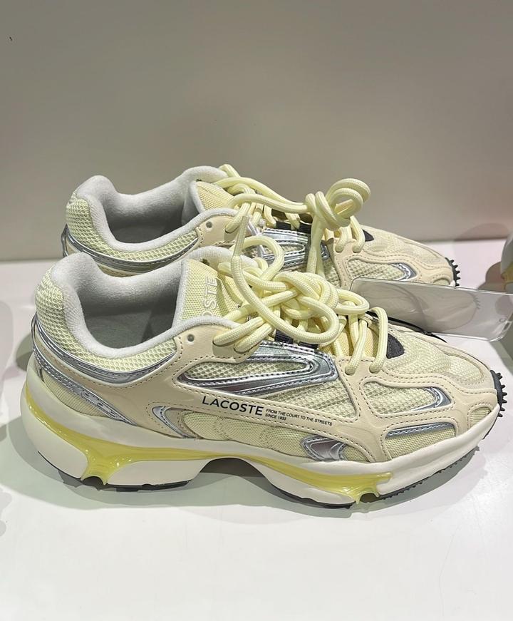 Шикарные кроссовки Lacoste