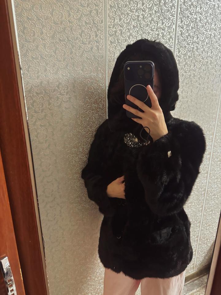 Норковая шуба с капюшоном