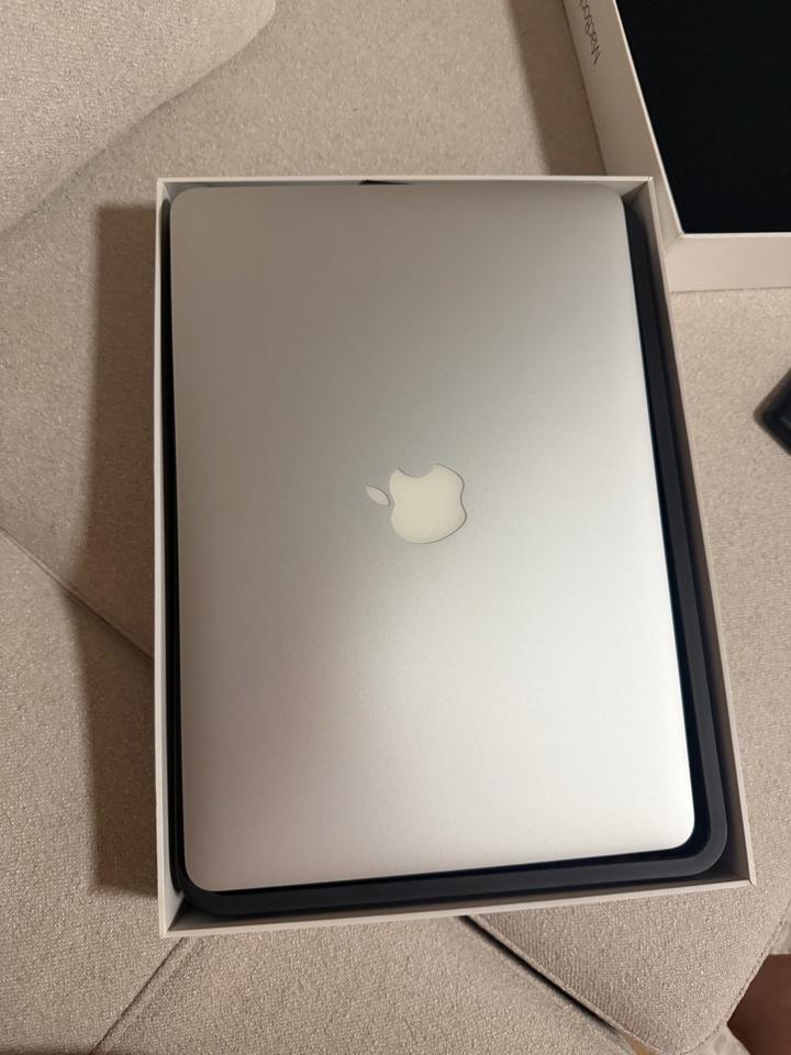 Apple MacBook Air 13