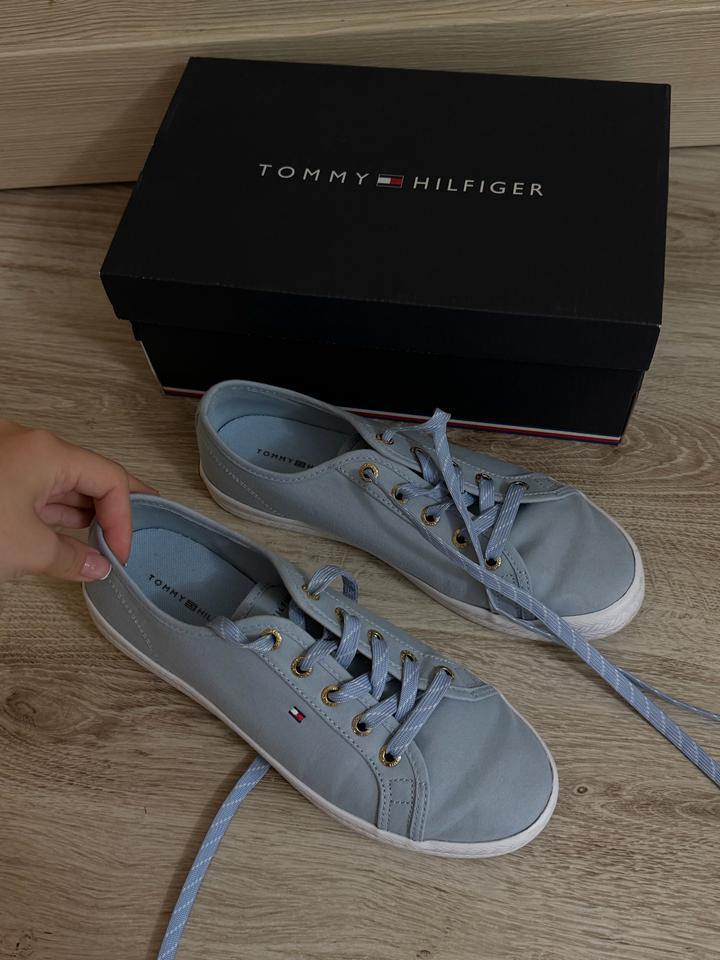 Tommy Hilfiger