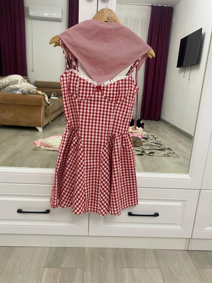 SHEIN Сарафан в клетку с кружевом