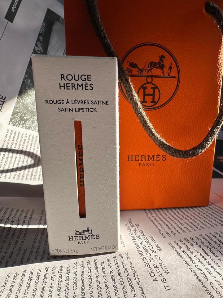 Губная помада Hermès Rouge Satin 52 Corail Aqua