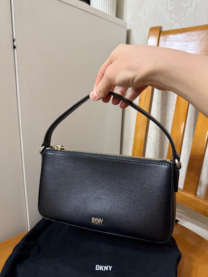 DKNY