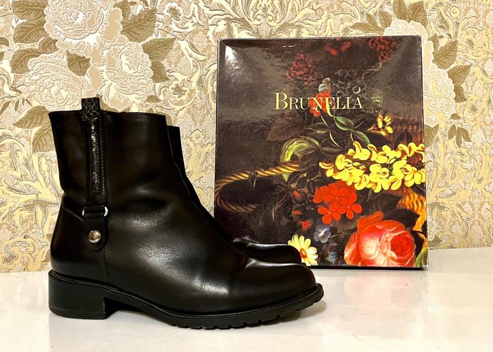 Зимние кожаные итальянские сапожки Brunella