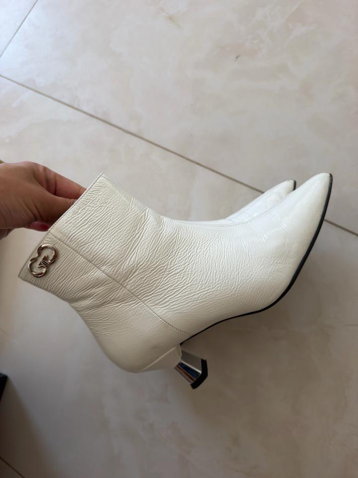Нет бренда