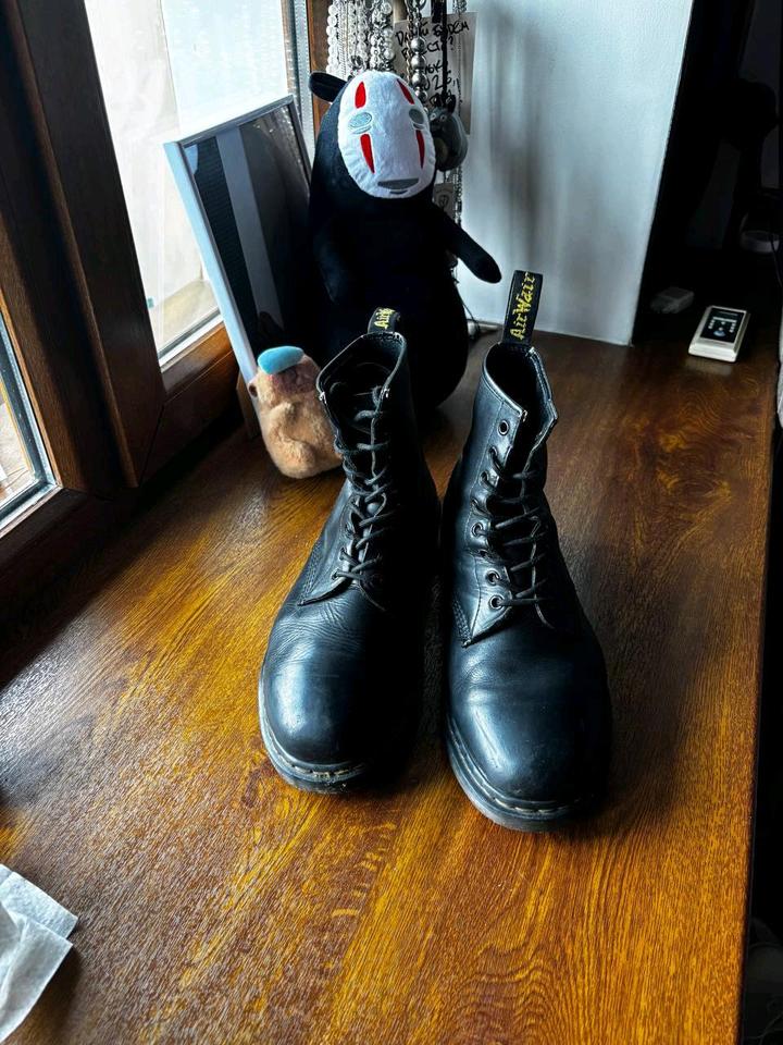 Dr. Martens