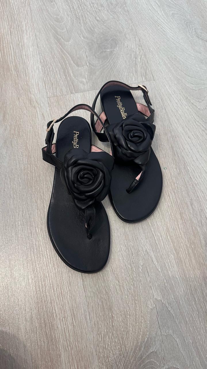 Кожанные босоножки Pretty Ballerinas